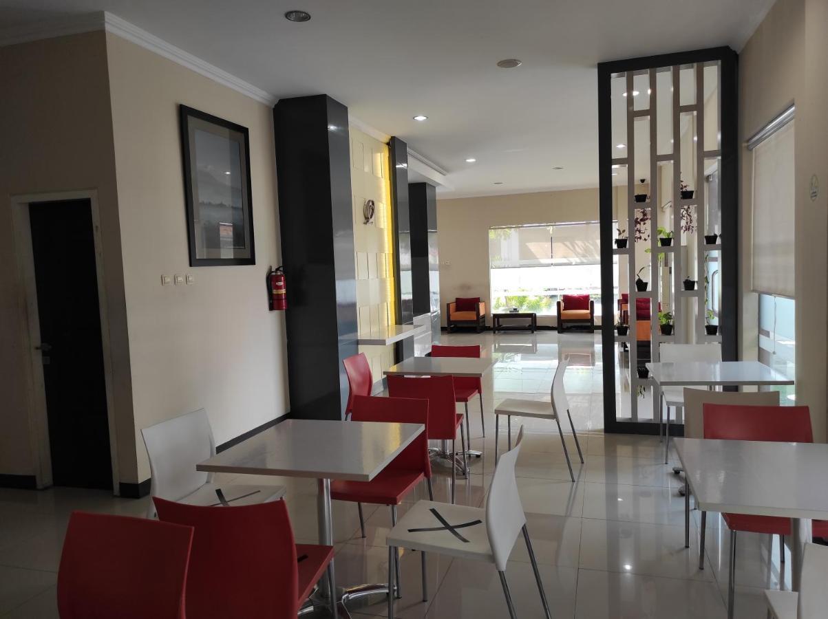 Hotel Orlen Jogjakarta Buitenkant foto
