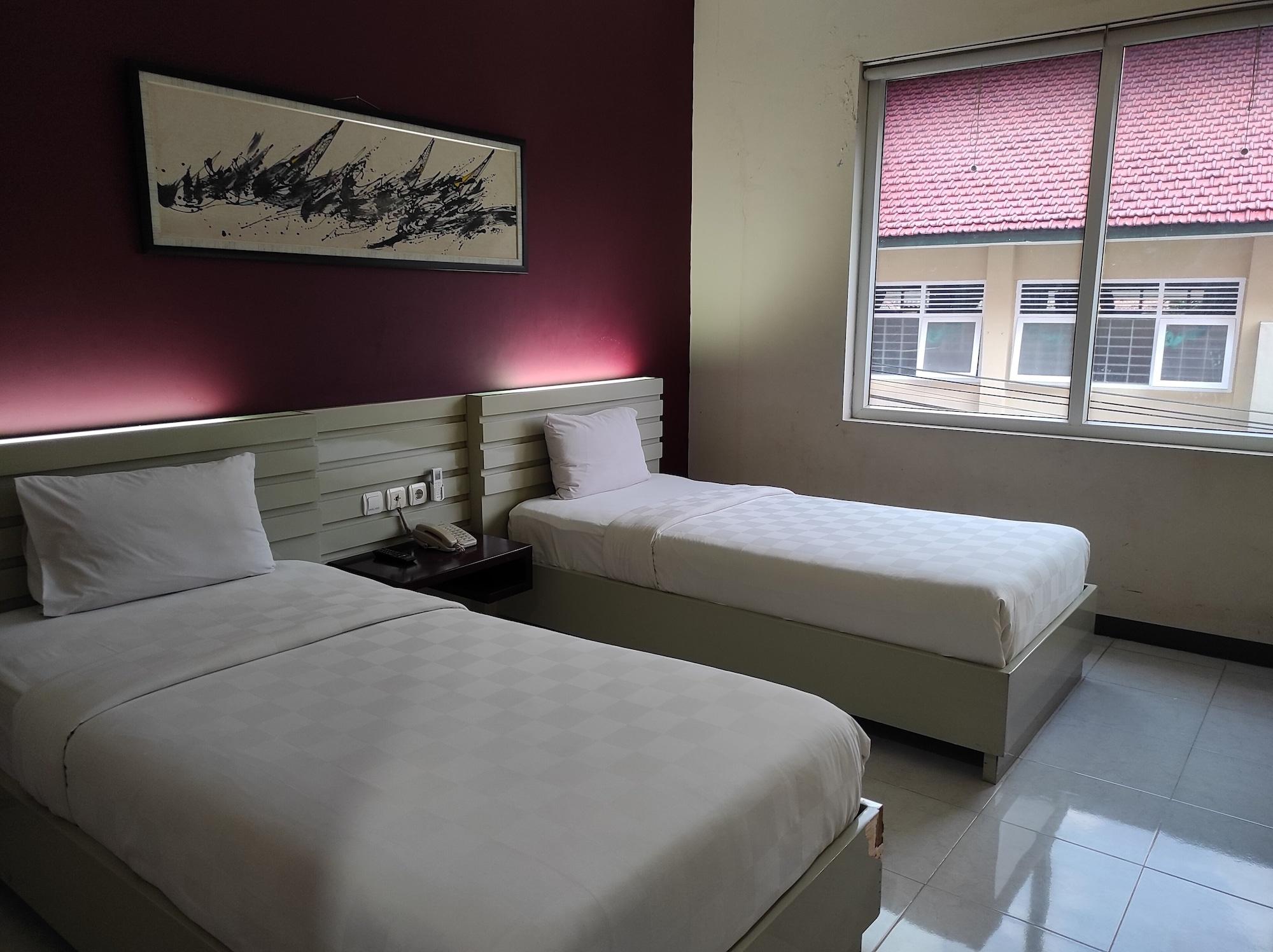 Hotel Orlen Jogjakarta Buitenkant foto