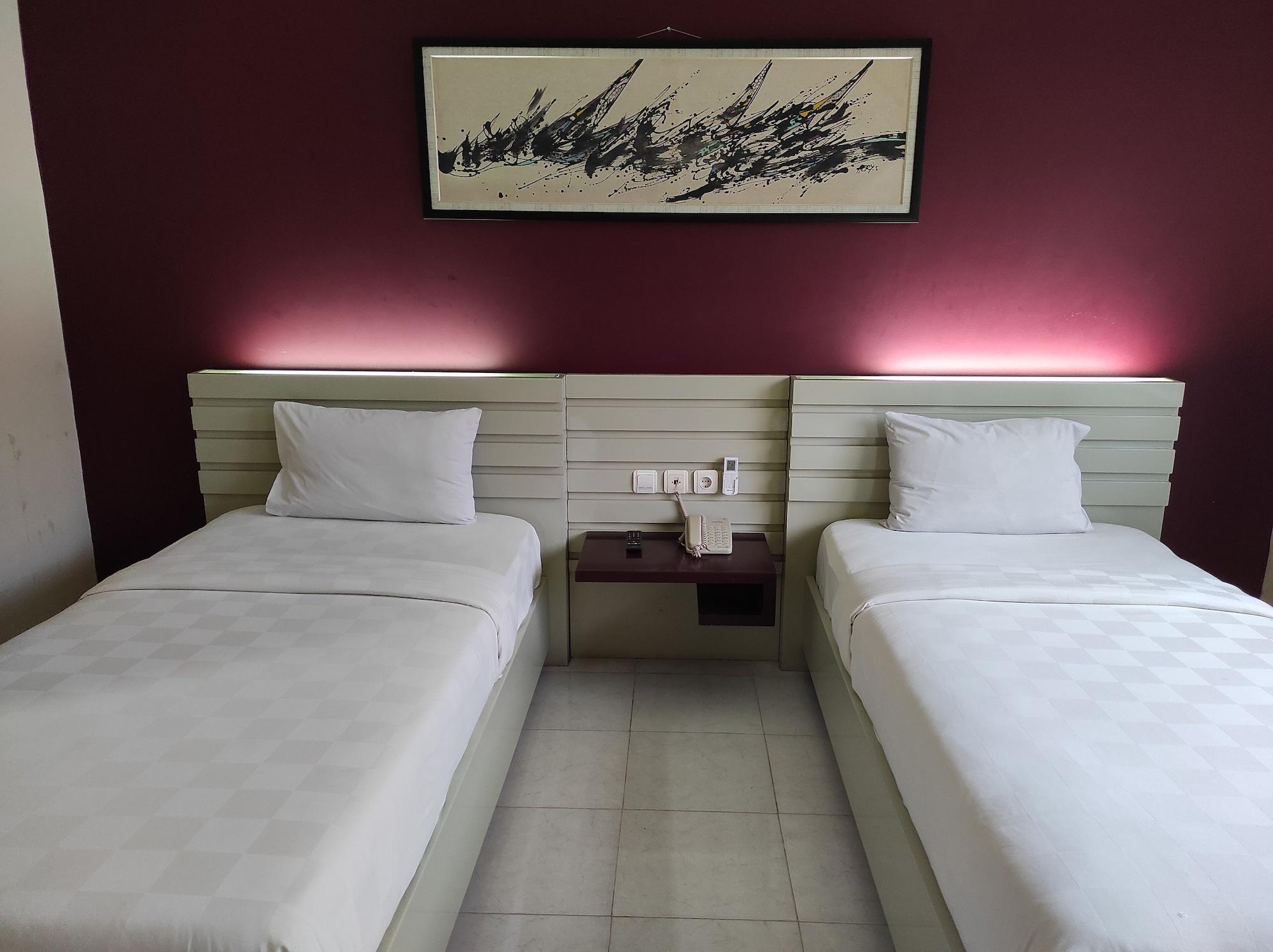 Hotel Orlen Jogjakarta Buitenkant foto