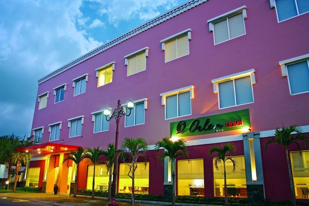 Hotel Orlen Jogjakarta Buitenkant foto