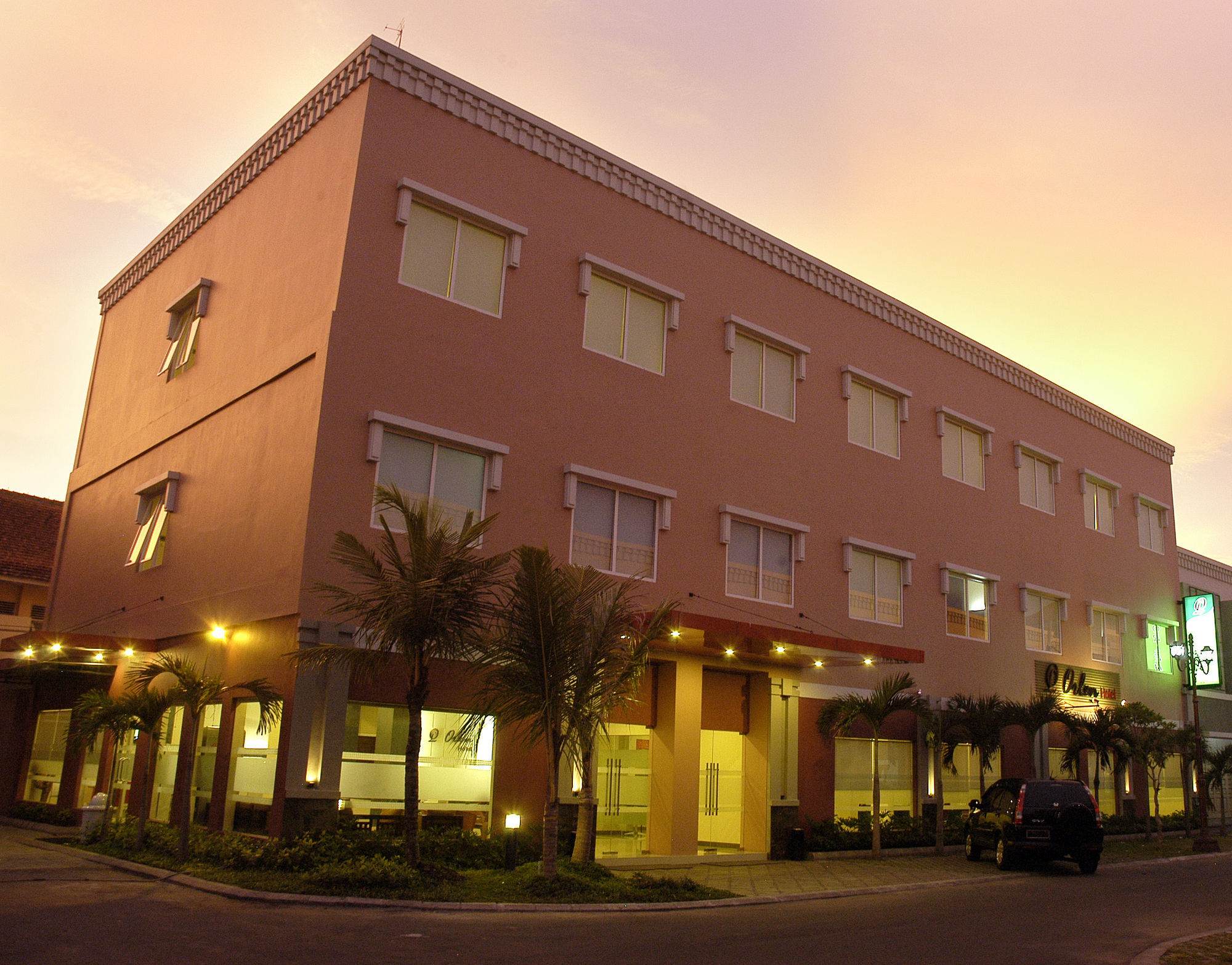 Hotel Orlen Jogjakarta Buitenkant foto